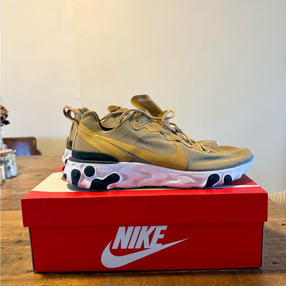 Nike React Green / Gold Sneakers